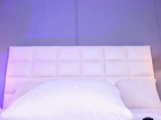 Live webcam model ahincale on Soda Cams