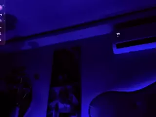 emilysexydoll's Live Sex Cam Show