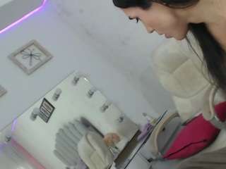 x6uldv8xdollxx Live Webcam on CamSoda