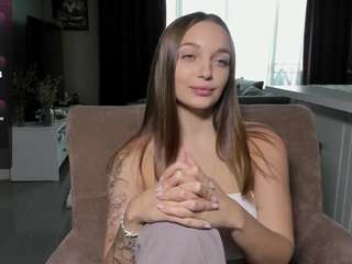 minimaya from CamSoda