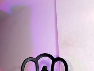 hotlittlebittch's live room