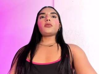 HotLittleBittch live cam preview