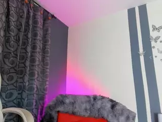 HotLittleBittch's Live Sex Cam Show