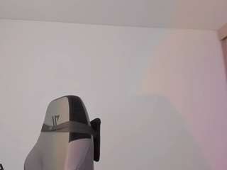 alice-rausing's CamSoda show and profile