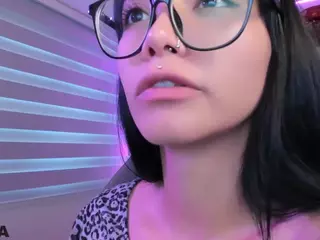 Alice-rausing's Live Sex Cam Show
