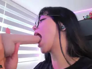 Alice-rausing's Live Sex Cam Show