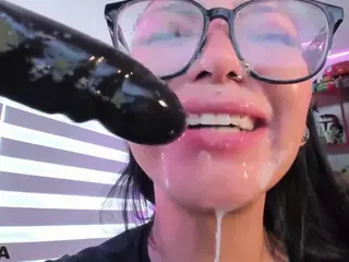 Alice-rausing's Live Sex Cam Show