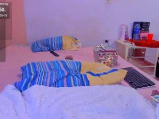 isabelle-adjanii webcam
