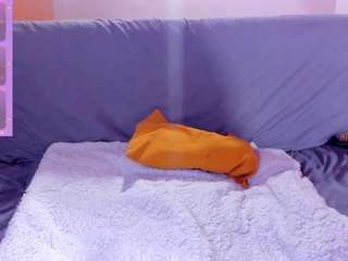 isabelle-adjanii Live Webcam on CamSoda