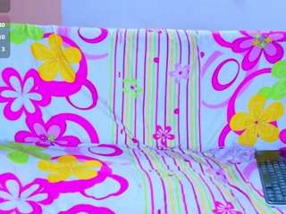 isabelle-adjanii Live Webcam on CamSoda