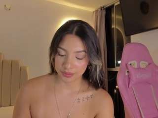 little-tequila3 Live Webcam on CamSoda