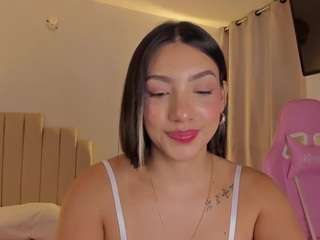 little-tequila3 Live Webcam on CamSoda