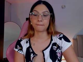 little-tequilla3 live webcam show