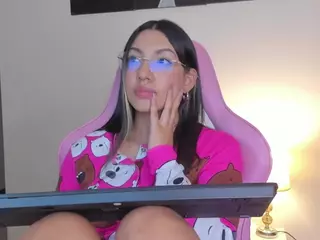 little-tequilla3's Live Sex Cam Show