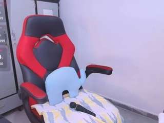emmiily22 - Live Cam