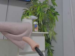 le modèle luckyystrike est en webcam porno dans un show sur le site camsoda, il possède les tags suivants: bedroom,solo,young adult,teen 18,tease,tattoos,swallow,striptease,black hair,strip,smoking,public,no drinking,living room,fuck machine,fingers,dildo,butt-plug,brown eyes,big-ass