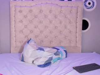 milfnaughtyy from CamSoda is Freechat