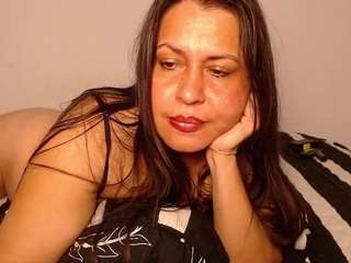 milfnaughtyy