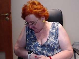 curvyjoanna Live Webcam on CamSoda