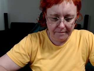 curvyjoanna Live Webcam on CamSoda