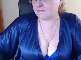 CurvyJoanna's Live Sex Cam Show