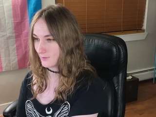 luluvaladon Live Webcam on CamSoda