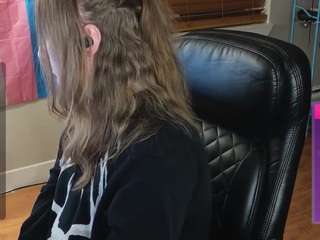 luluvaladon Live Webcam on CamSoda