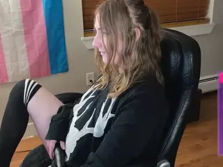 luluvaladon's Live Sex Cam Show