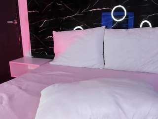 Live webcam model ammy-camm on Soda Cams