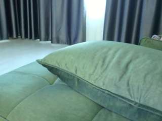 alicexalice's CamSoda show and profile