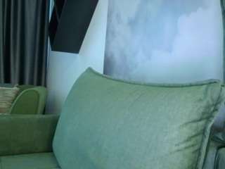 alicexalice's CamSoda show and profile