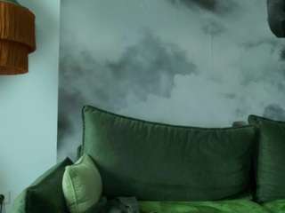 alicexalice's CamSoda show and profile