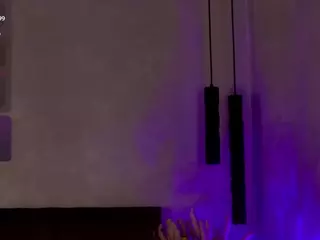 ElsaRedwood's Live Sex Cam Show