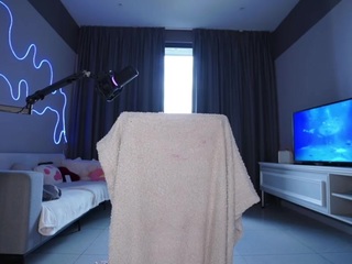 Live webcam model makotomai on Soda Cams