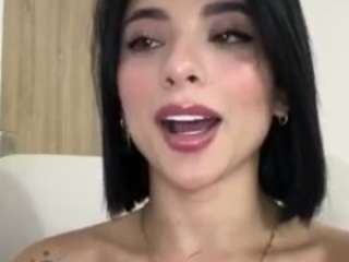 kiraalopez Live Webcam on CamSoda
