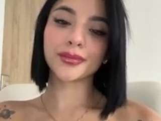 kiraalopez webcam