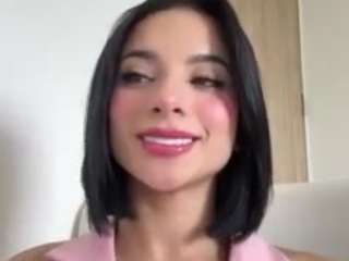 Live webcam model kiraalopez on Soda Cams