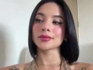 Live webcam model kiraalopez on Soda Cams