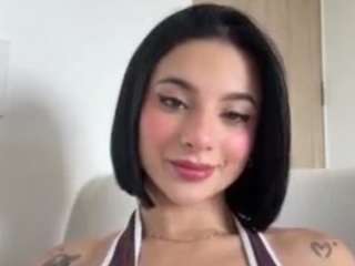 kiraalopez Live Webcam on CamSoda