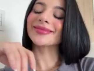 kiraalopez Live Webcam on CamSoda