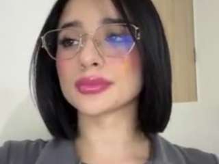 kiraalopez Live Webcam on CamSoda