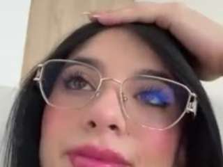 kiraalopez's CamSoda show and profile