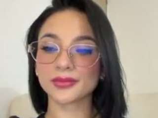 kiraalopez Live Webcam on CamSoda