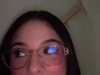 kiraalopez Live Webcam on CamSoda