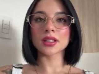 kiraalopez from CamSoda