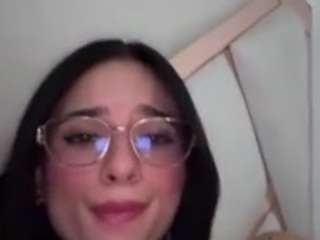 kiraalopez's CamSoda show and profile