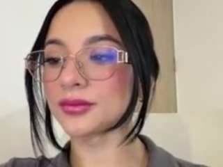 kiraalopez Live Webcam on CamSoda