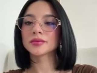 kiraalopez Live Webcam on CamSoda