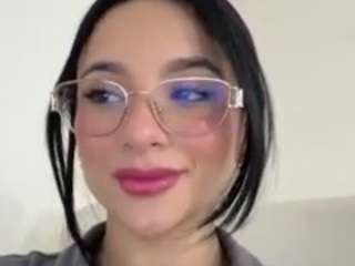 kiraalopez Live Webcam on CamSoda