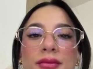 kiraalopez Live Webcam on CamSoda